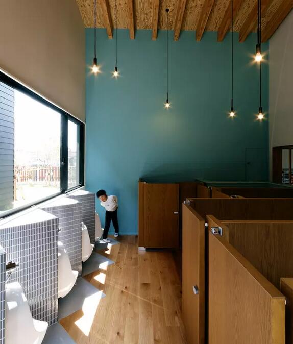 幼兒園不是游樂場,也不需要五顏六色