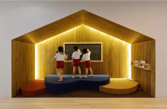 幼兒園不是游樂場，也不需要五顏六色