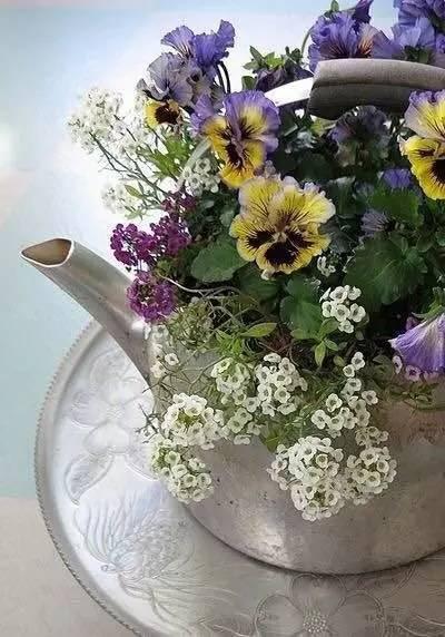 所有器具都能讓你的花藝很時(shí)髦