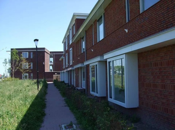 荷蘭小鎮(zhèn)的趣味開放空間