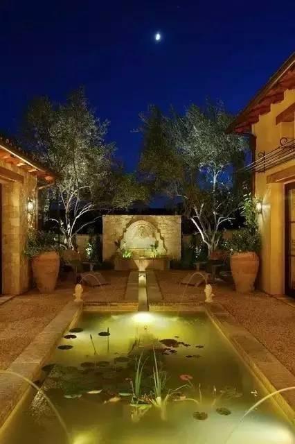 園林水景設(shè)計(jì)營造出浪漫情趣