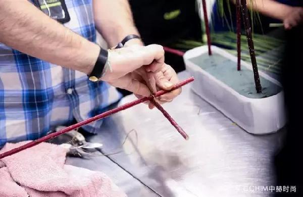 用低成本架構出更具設計感的花藝形態