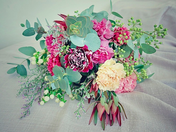 插花藝術:復古康乃馨給你驚喜