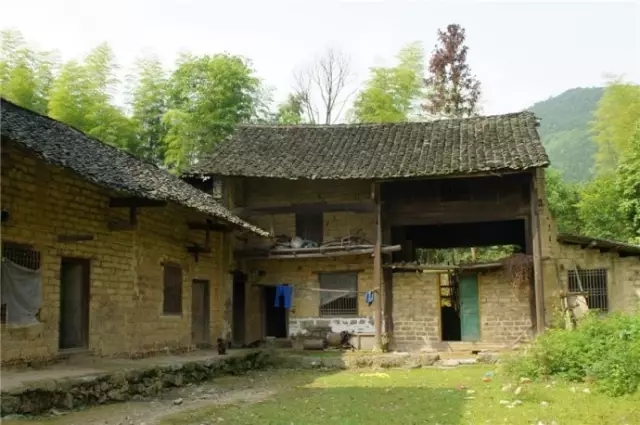 老屋改造，破敗房子變花園別墅