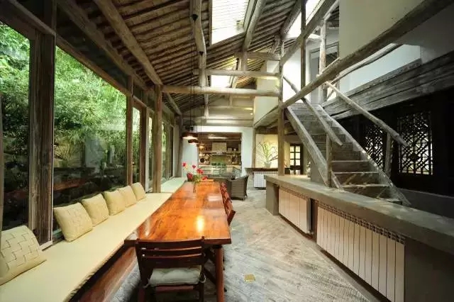 老屋改造，破敗房子變花園別墅