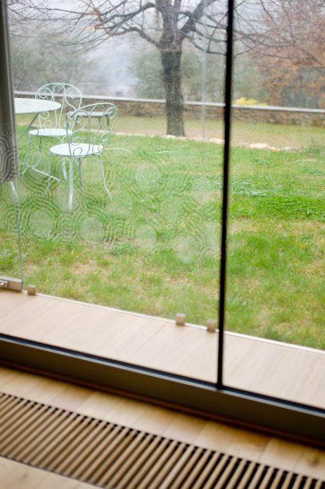 “消失”在景觀中的空間:法國SPE住宅