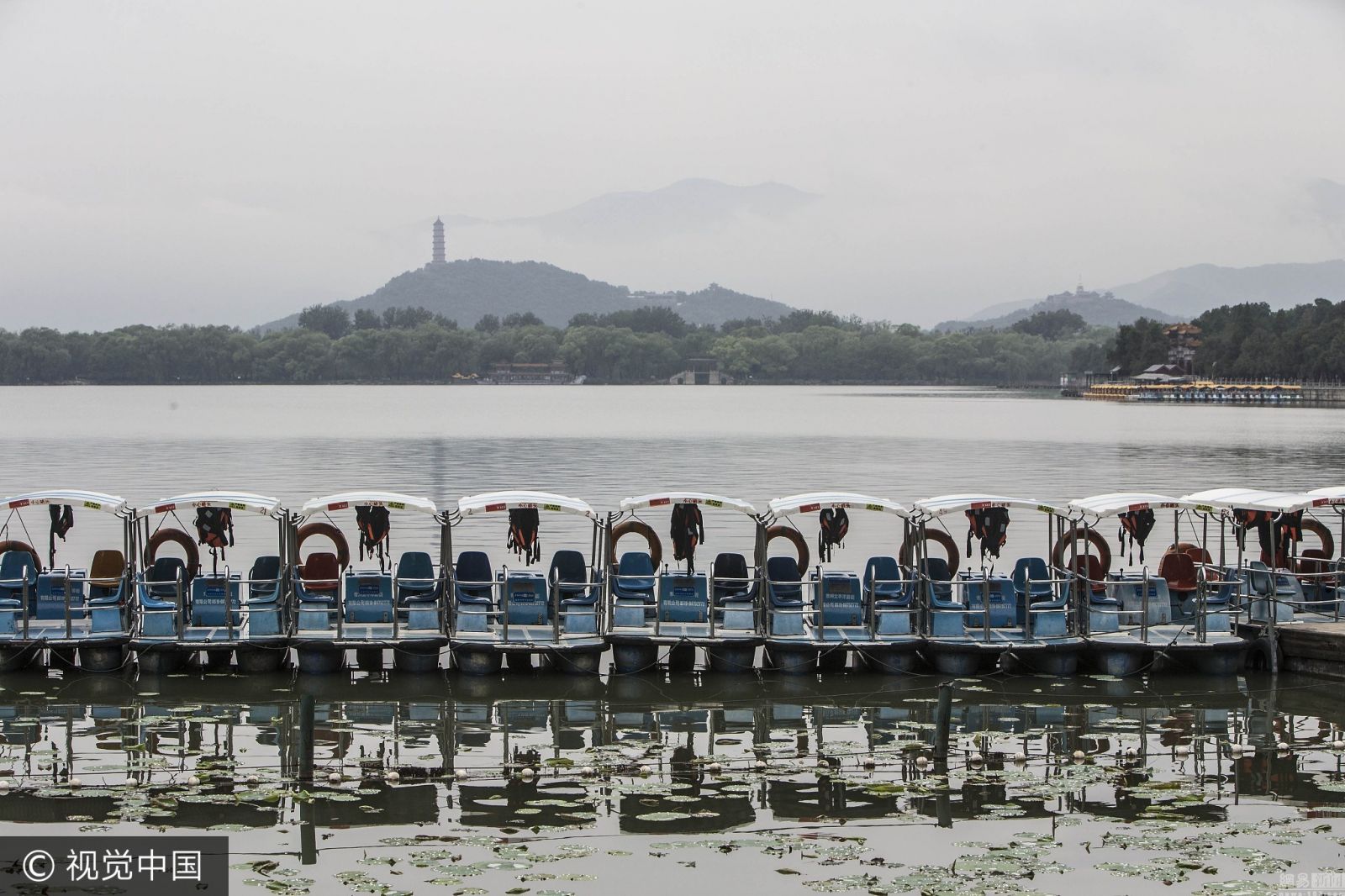 北京雨后云霧繚繞西山 皇家園林宛如水墨圖