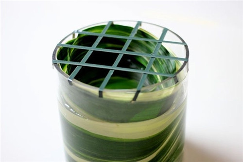 實用插花技巧 一招輕松裝點辦公桌