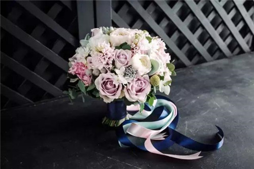 插花藝術：俄羅斯風情插花捧花（組圖）