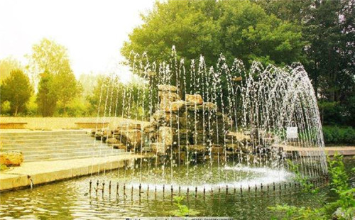 用流動藝術展現水滴之美