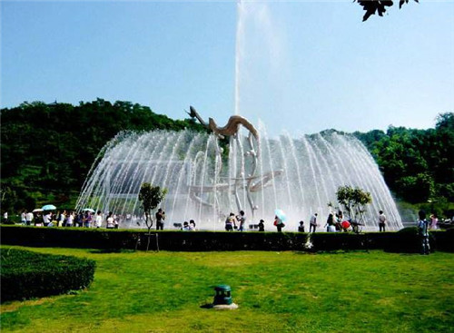 用流動藝術展現水滴之美