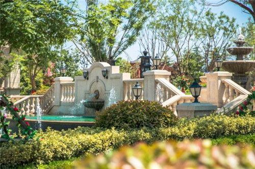 用流動藝術展現水滴之美