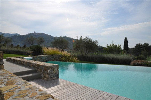 意大利奧托諾沃山上的私家花園