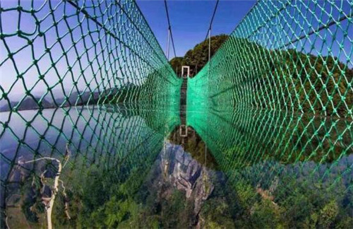 全國(guó)高空刺激項(xiàng)目最多的主題公園在重慶