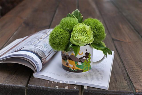 插花技巧為炎炎夏日帶來一絲清涼