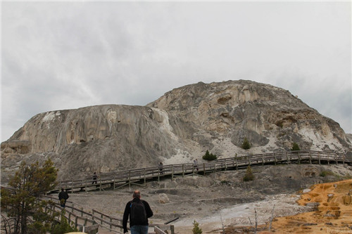帶你領(lǐng)略美國(guó)黃石國(guó)家公園猛犸象噴泉