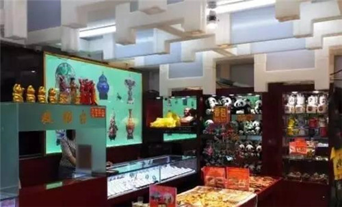 隈研吾爆改的故宮邊茶室，現(xiàn)竟變小商品攤！