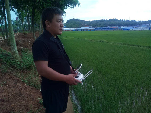 植保無人機效率這么高 為何農民難接受？