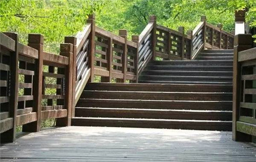 景區(qū)棧道多如牛毛,吸引游客才是王道