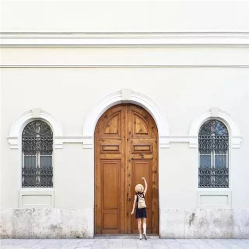 西班牙小情侶把全球景點玩出小情調