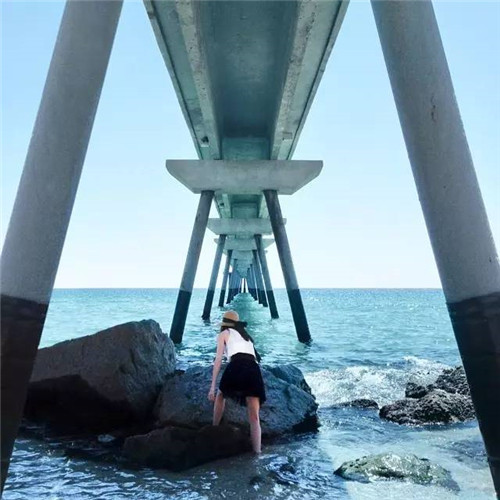 西班牙小情侶把全球景點玩出小情調