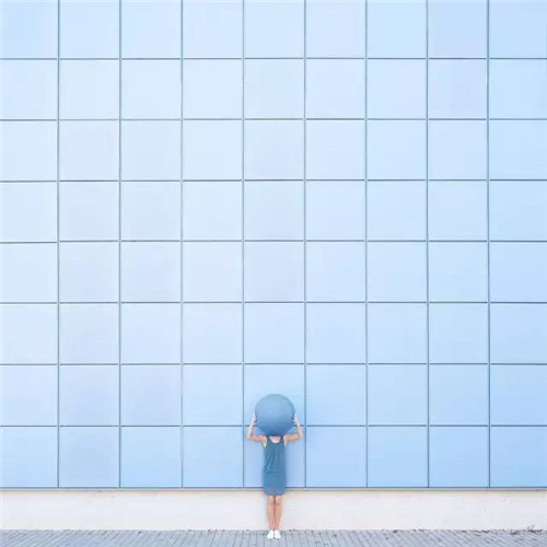 西班牙小情侶把全球景點(diǎn)玩出小情調(diào)