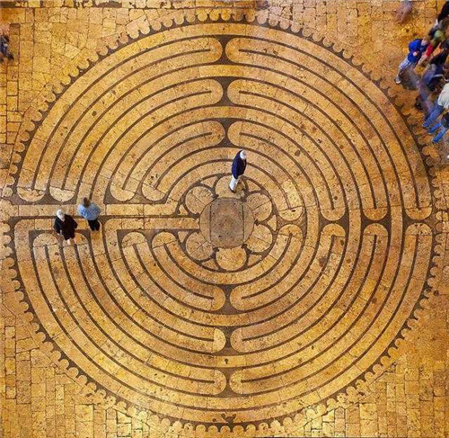 迷宮制造者腦子里在想什么？