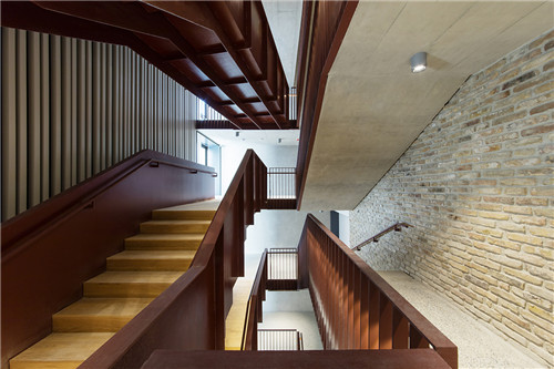 中歐大學第一期設計