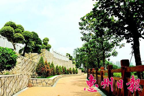 一心兩翼十景增強“肺”功能——紅樹林濕地公園