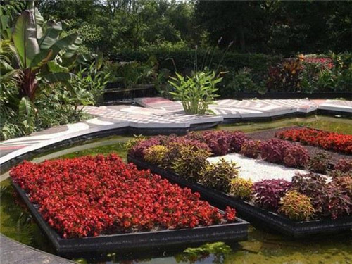 小庭院空間如何設(shè)計(jì)漂亮的小花園?