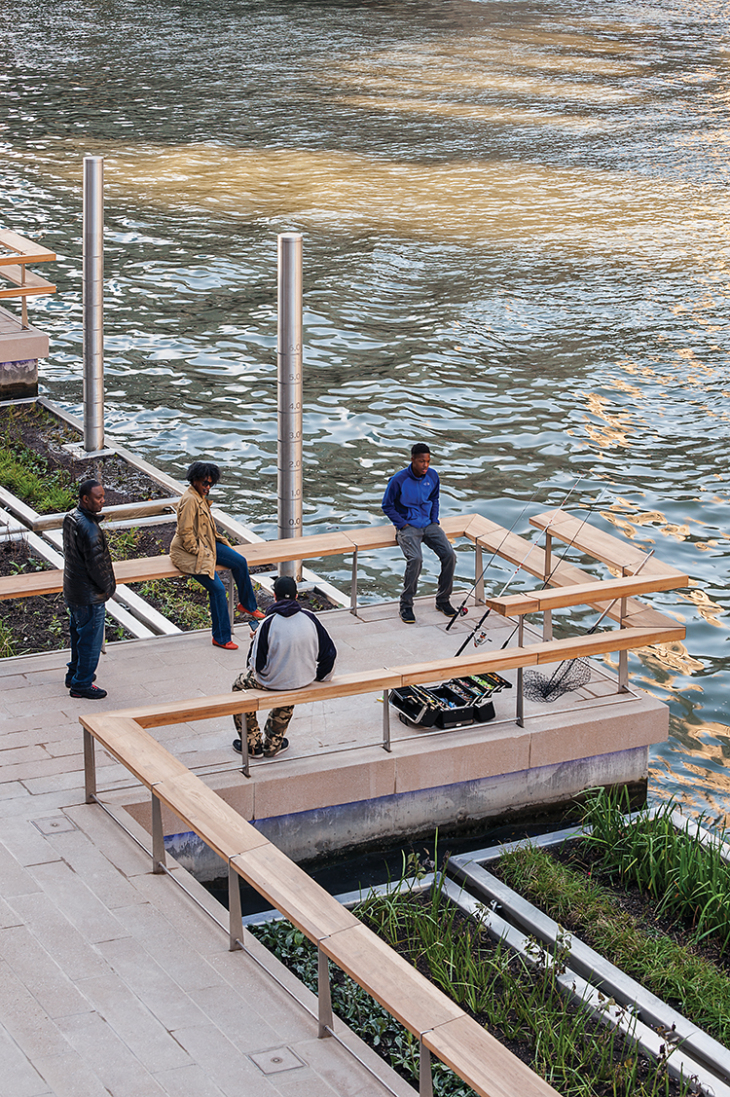 美國伊利諾伊州芝加哥城市河岸景觀