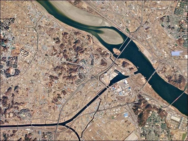 衛(wèi)星拍攝的世界運(yùn)河衛(wèi)星影像