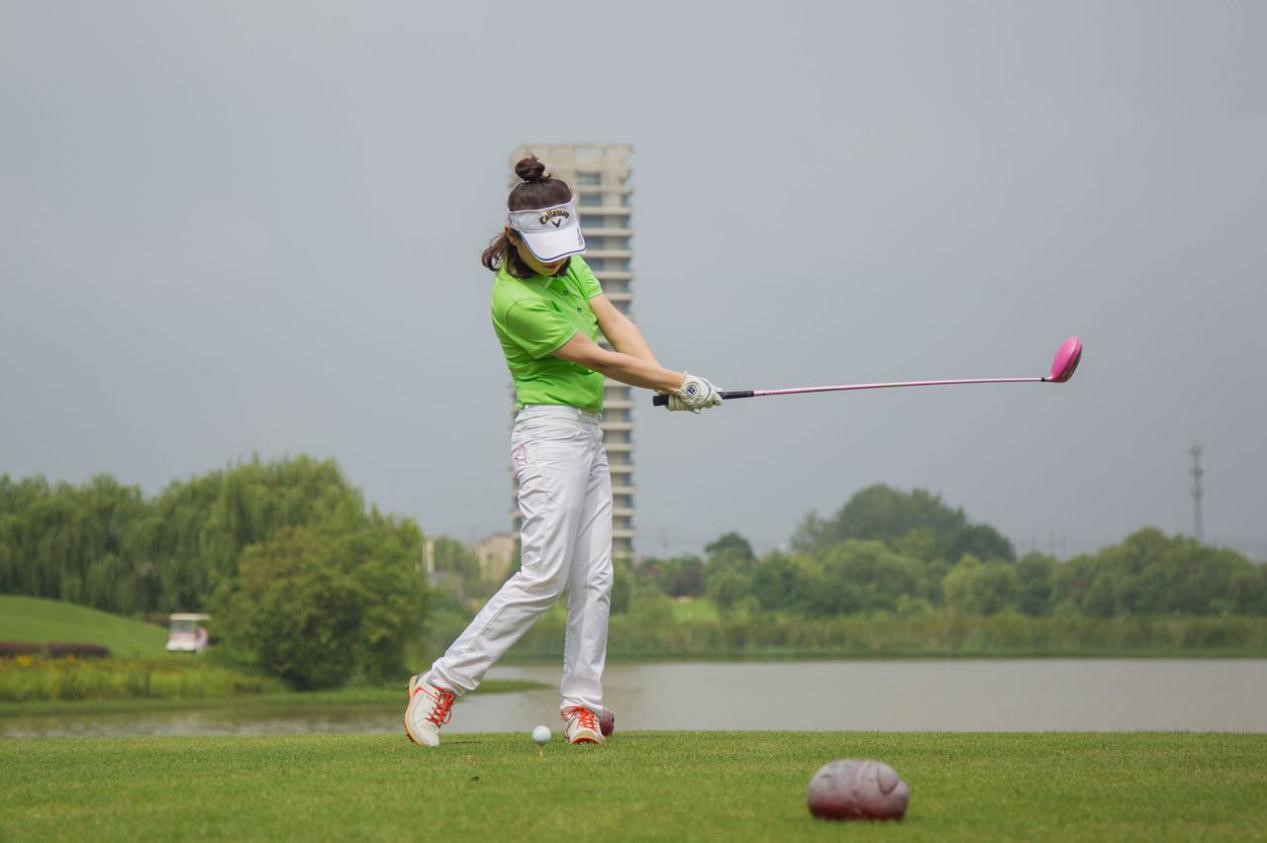 胡優華：攜手公益，感恩同行 ——暨安徽省一桿進洞高爾夫公益邀請賽