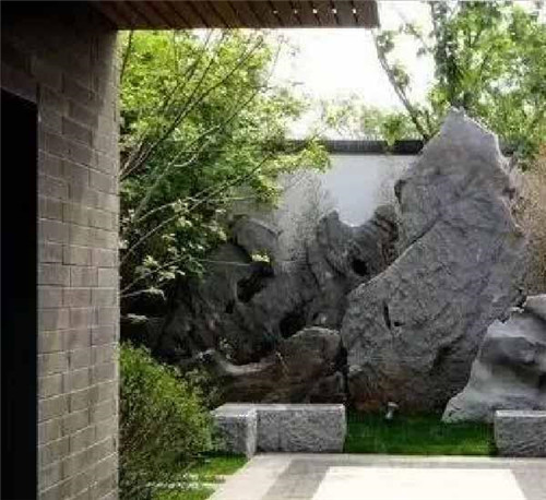 自然園林中的景觀置石