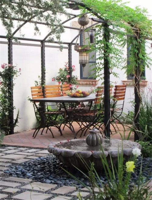 露臺(tái)花園景觀如何設(shè)計(jì)?