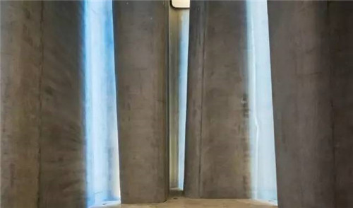 列恩·雷博物館:城市的褶皺雕塑