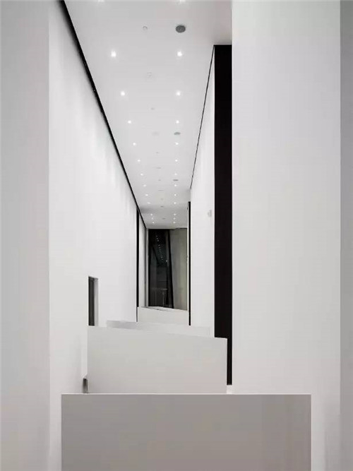 列恩·雷博物館:城市的褶皺雕塑