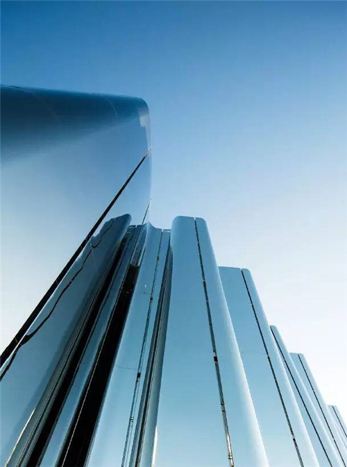 列恩·雷博物館:城市的褶皺雕塑