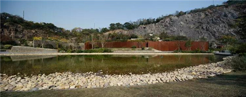 朱育帆作品——上海辰山礦坑花園