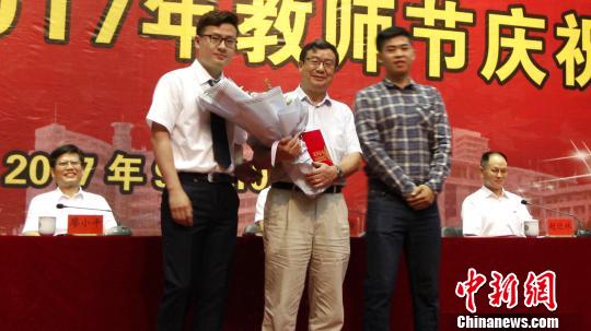 中南林科大斥資百萬重獎一線教師