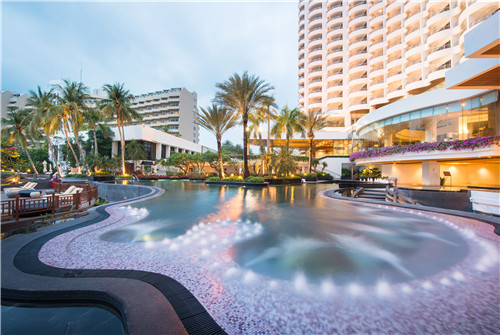 泰國LAB設(shè)計(jì)事務(wù)所作品：皇家克里夫酒店