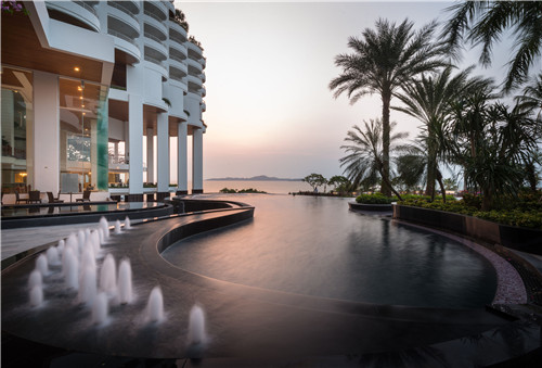 泰國LAB設(shè)計(jì)事務(wù)所作品：皇家克里夫酒店