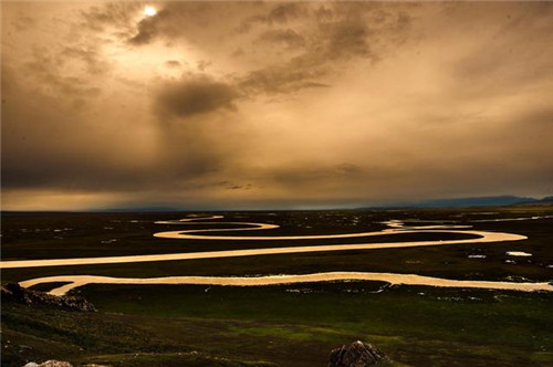 中國最美濕地巴音布魯克，空中草原那拉提