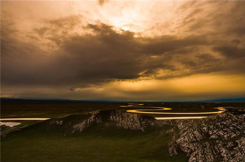 中國最美濕地巴音布魯克，空中草原那拉提