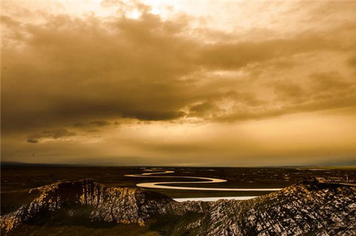 中國最美濕地巴音布魯克，空中草原那拉提