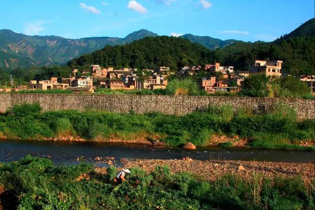 鄉(xiāng)村公共空間打造助推美麗鄉(xiāng)村建設(shè)