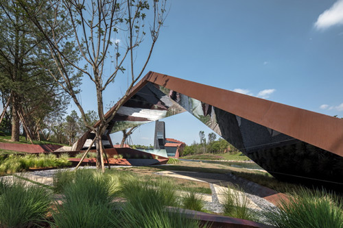 園冶杯專業獎:麓湖生態城辦公區湖岸景觀改造