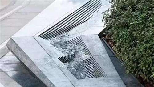 院子里造個(gè)小水景檔次提高了十倍不止