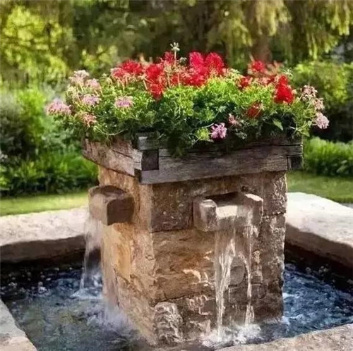 院子里造個(gè)小水景檔次提高了十倍不止