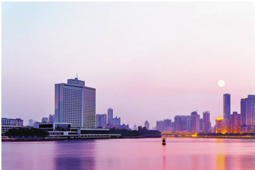 園冶杯專業獎:白天鵝賓館更新改造景觀設計